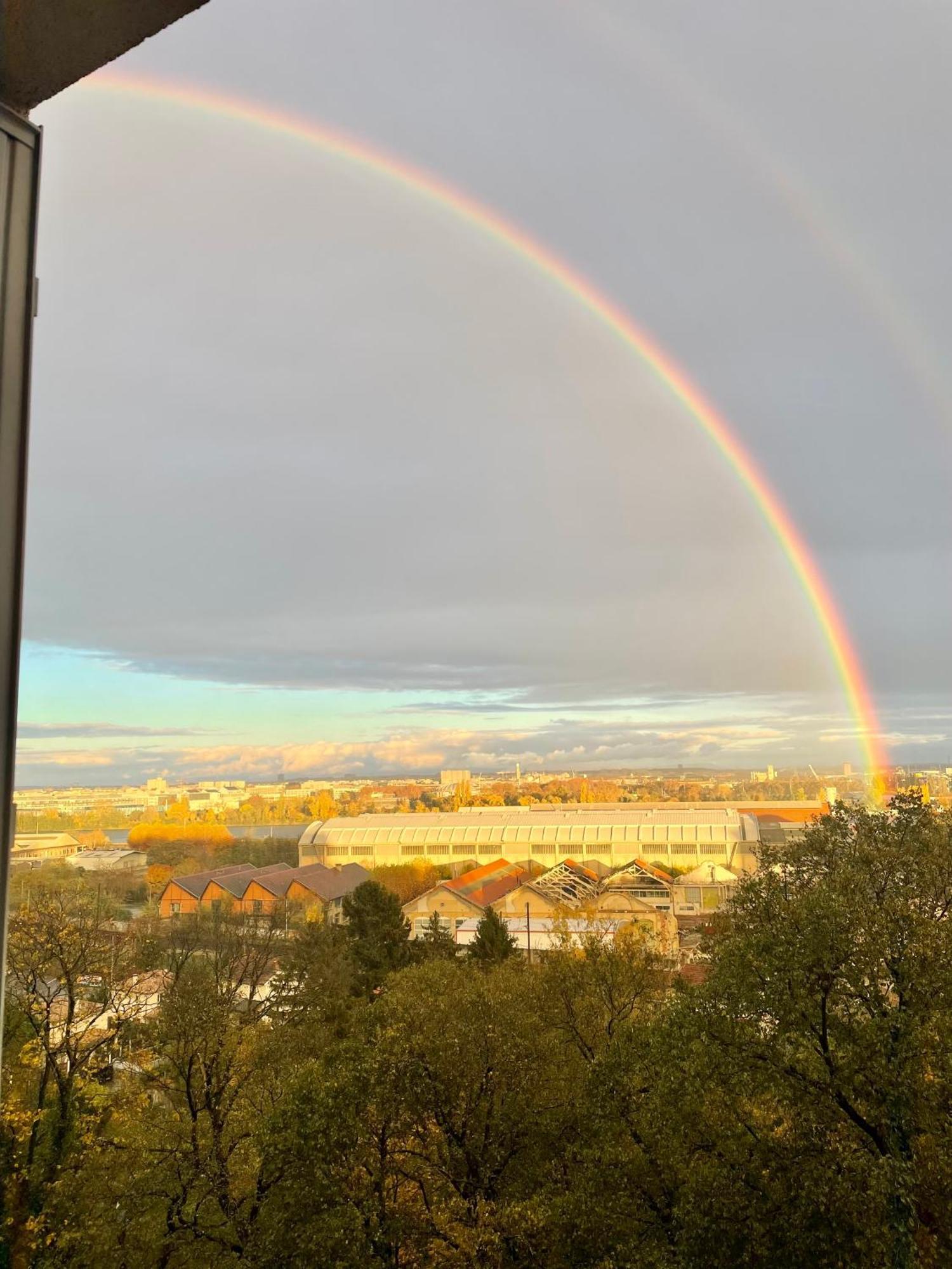 Lumineux A Emplacement Ideal Refait A Neuf Apartment Oullins