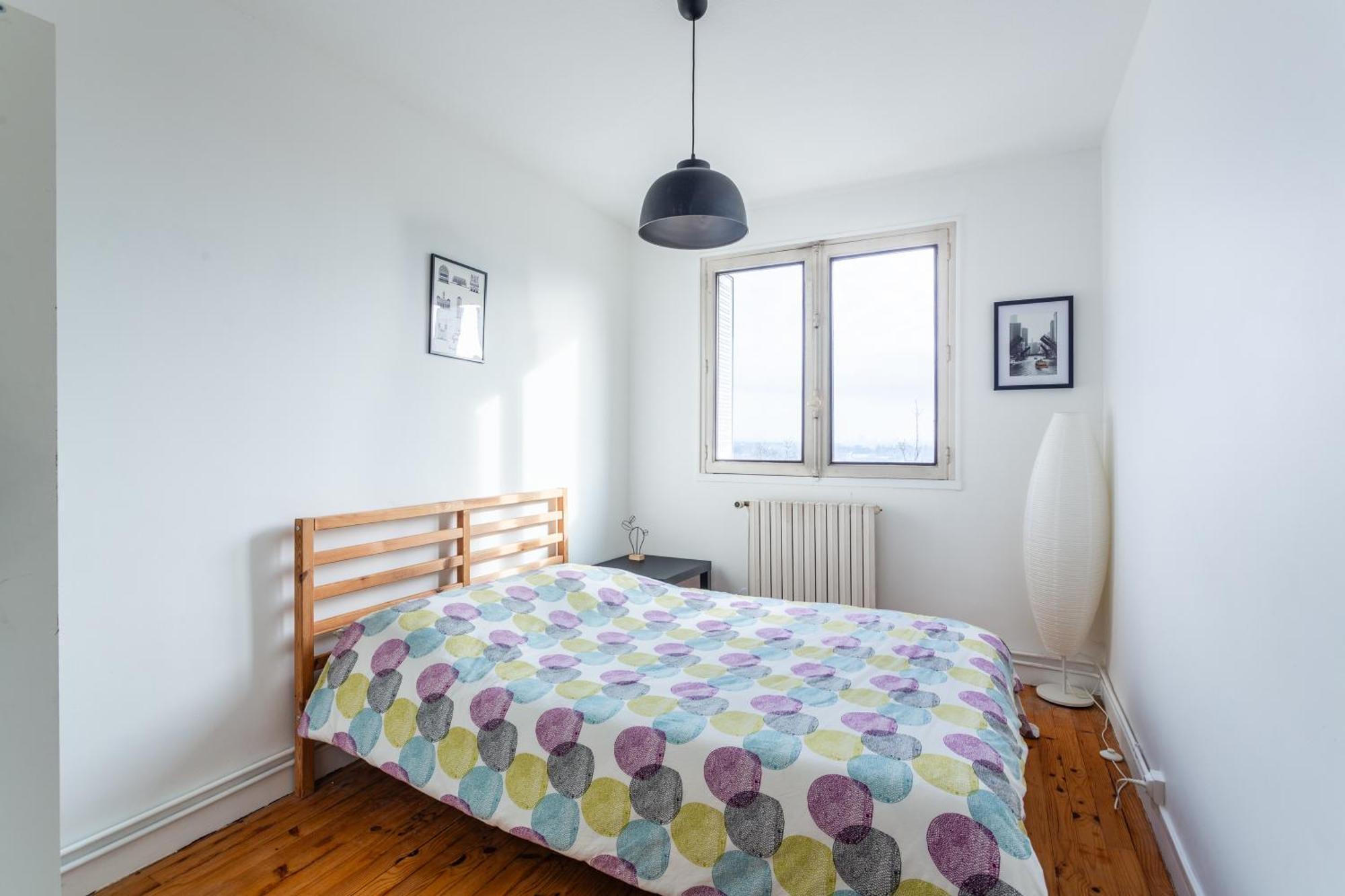 Lumineux A Emplacement Ideal Refait A Neuf Apartment